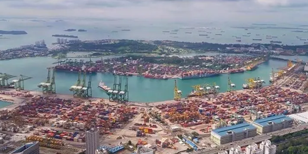 ���޶�����˿ڰ�ͻ��ӵ��