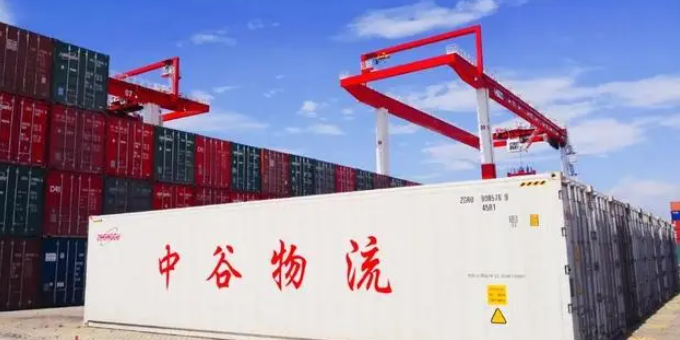 ���ں��˾�ͷ�й���������������Ҽ�װ�䴬